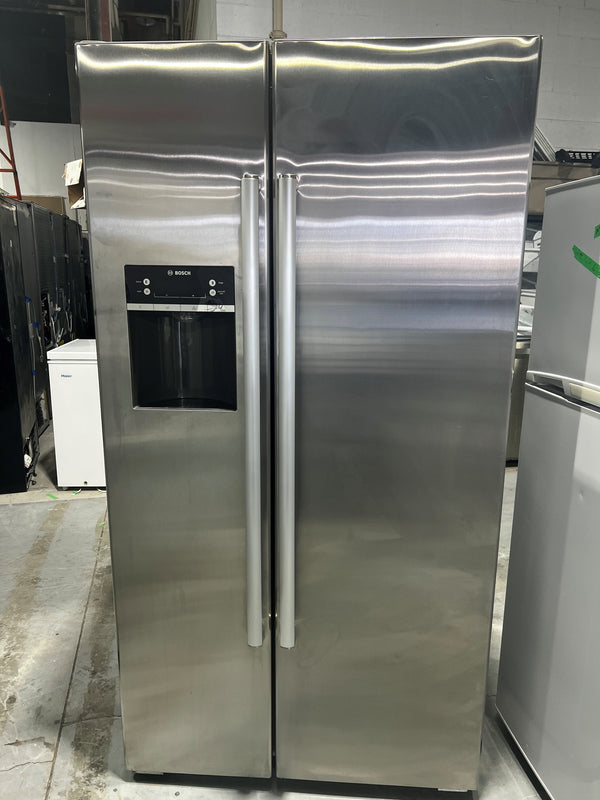 36" Side by Side Stainless Steel Refrigerator | B22CS30SNS - Bosch *** USED ***