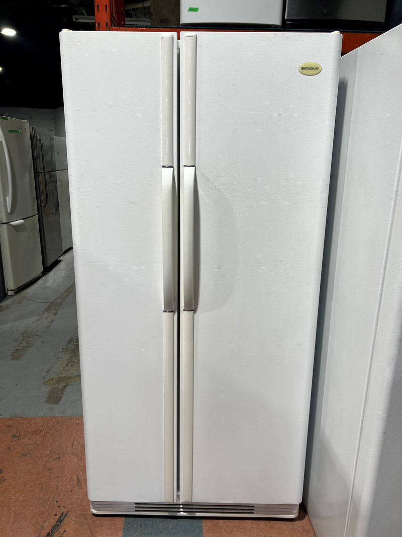 32in Side by Side Refrigerator | Frigidaire *** USED ***