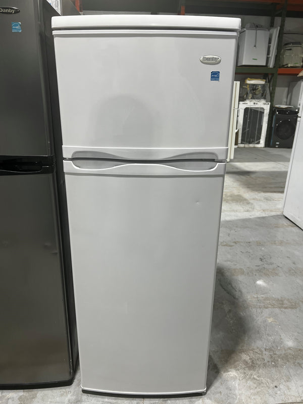 22in White Refrigerator | DPF073C1WDB - Danby *** USED ***