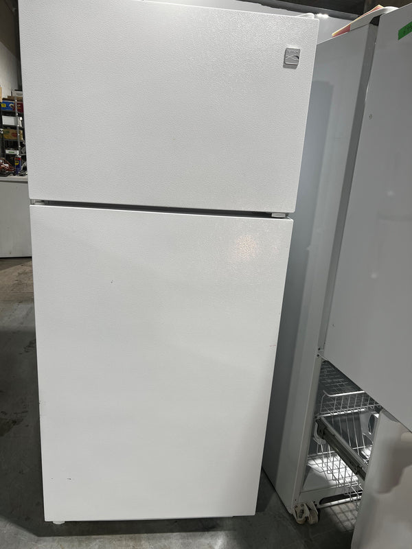 28" white refrigerator | 253.61722012 - Kenmore *** USED ***