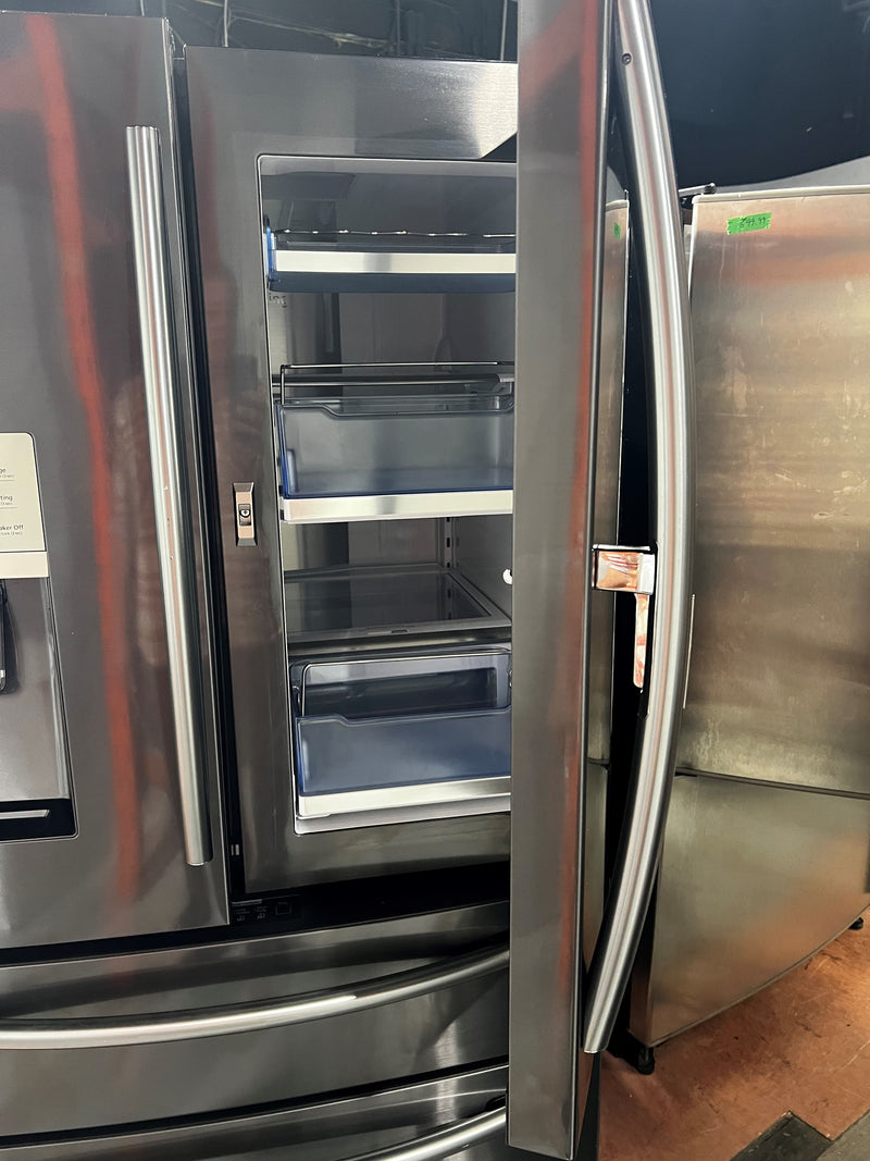 36" 4-Door Dark Stainless Steel Refrigerator (Icemaker not working) | RF28JBEDBSG - Samsung ***USED***