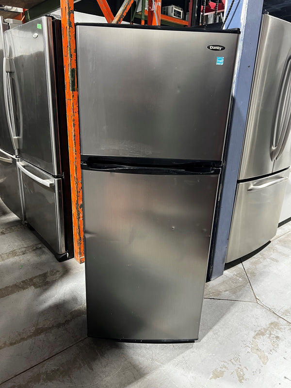 24" Stainless Steel Refrigerator | DFF100A1SLDB - Danby *** USED ***