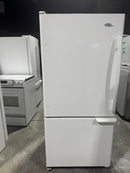 30-inch White Bottom Freezer Refrigerator | EB9FVBXWQ01 - Whirlpool *** USED ***