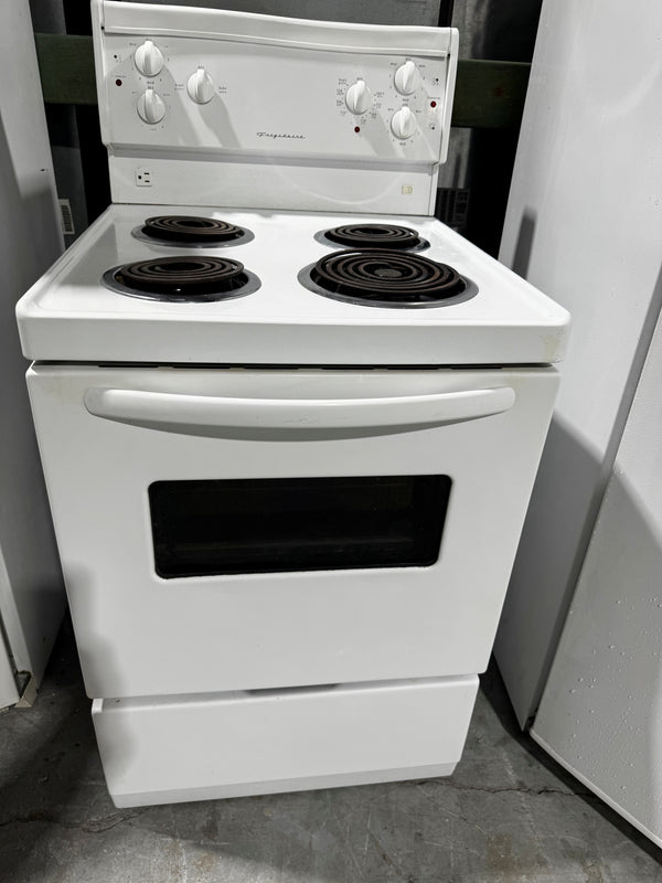 Cuisiniere 24po, blanc 240v  | CFEF210CS4 - Frigidaire *** USAGÉ ***