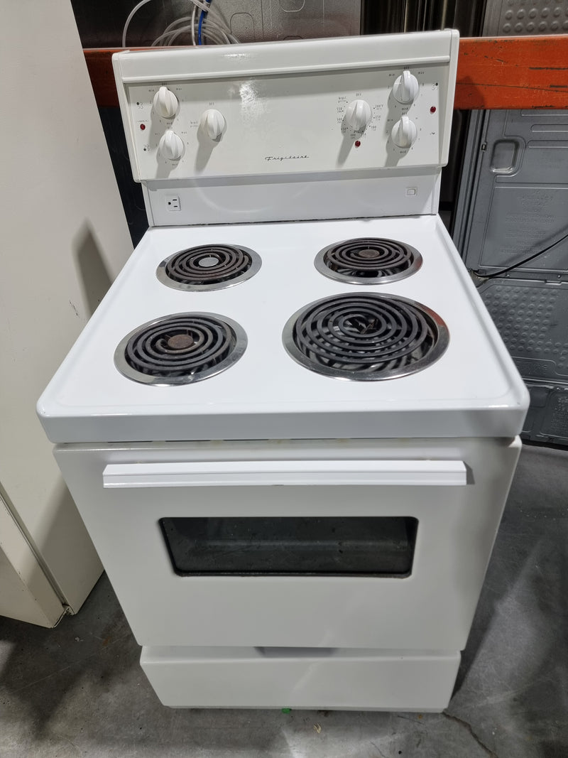 24in White Range |  Frigidaire *** USED ***