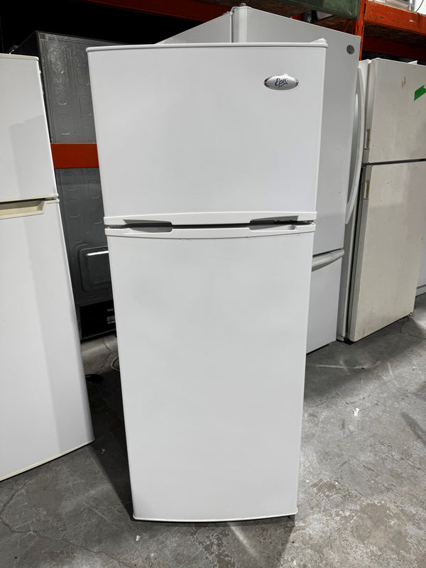 22" Refrigerator | ER82W - Epic *** USED ***