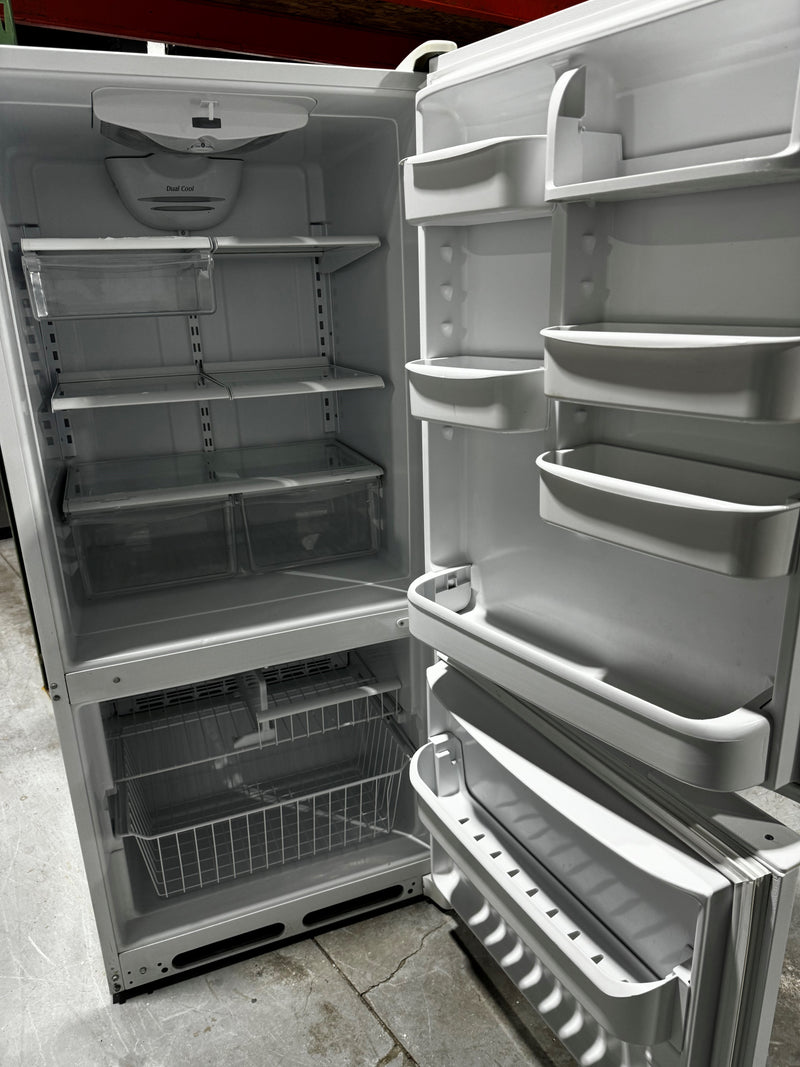 30" White Bottom Freezer Refrigerator | MBB1952HEW - Maytag *** USED ***