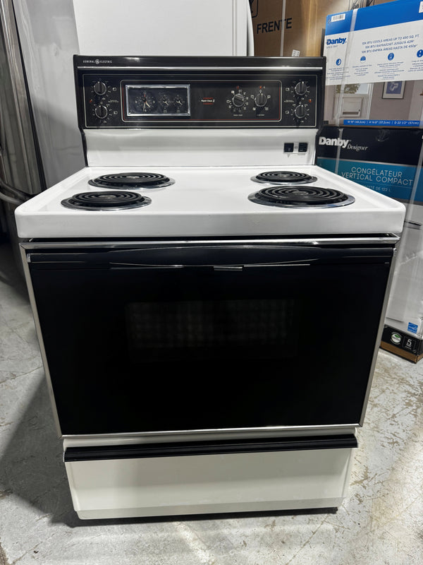 30in White Range | VJ33ZGW - GE *** USED ***