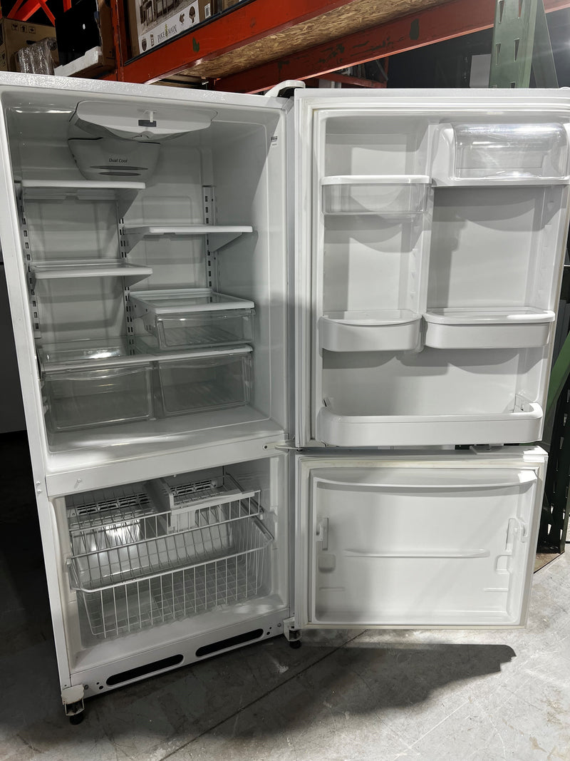 30" White Bottom Freezer Refrigerator | MBB1952HEW5 - Maytag *** USED ***