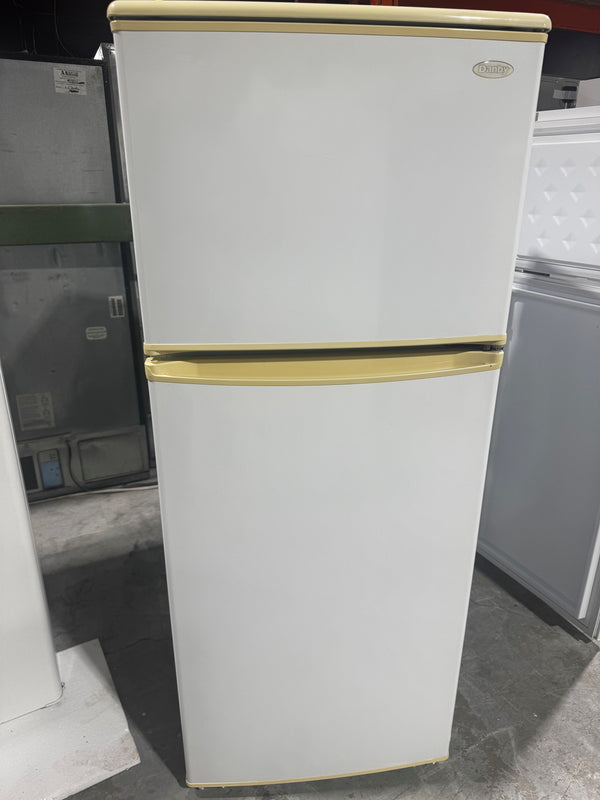 Réfrigérateurs 24po Blanc | DFF091A1WDB - Danby *** USAGÉ ***