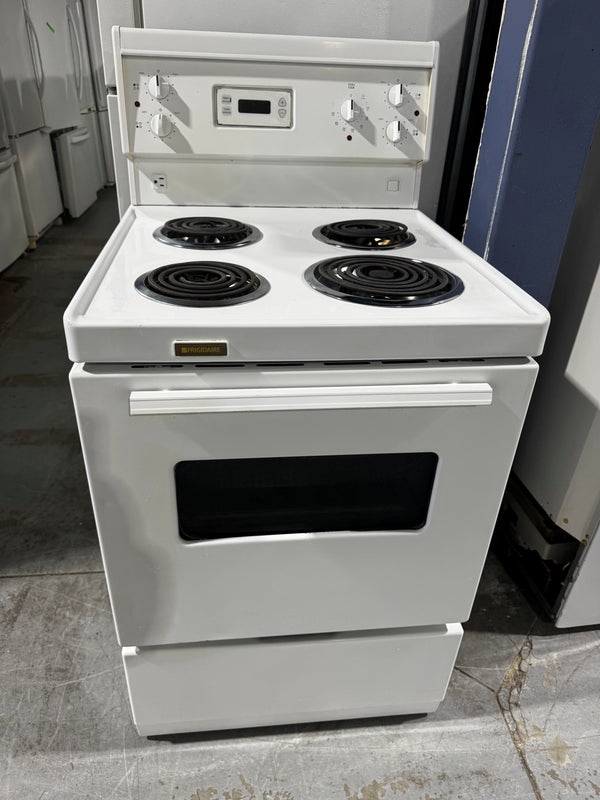 Cuisinière 24po Blanche | CMEF216QFS1 - Frigidaire *** USAGÉ ***