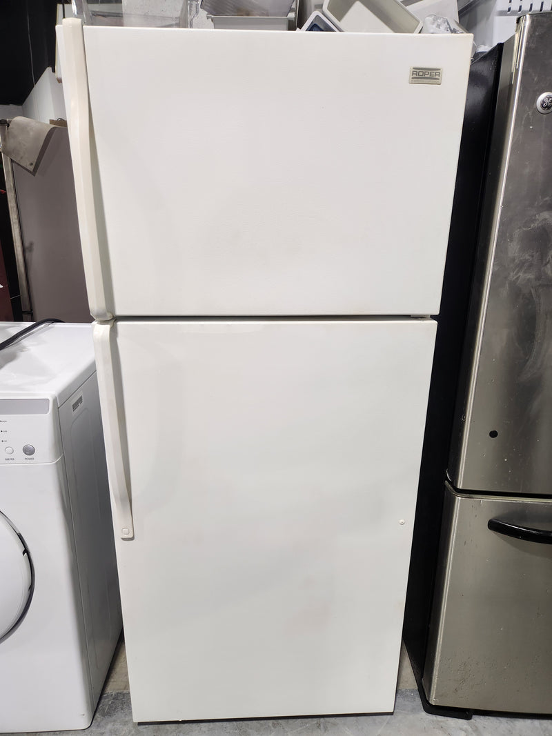 28in White Refrigerator | RT16DKXKQ00 - ROPER *** USED ***