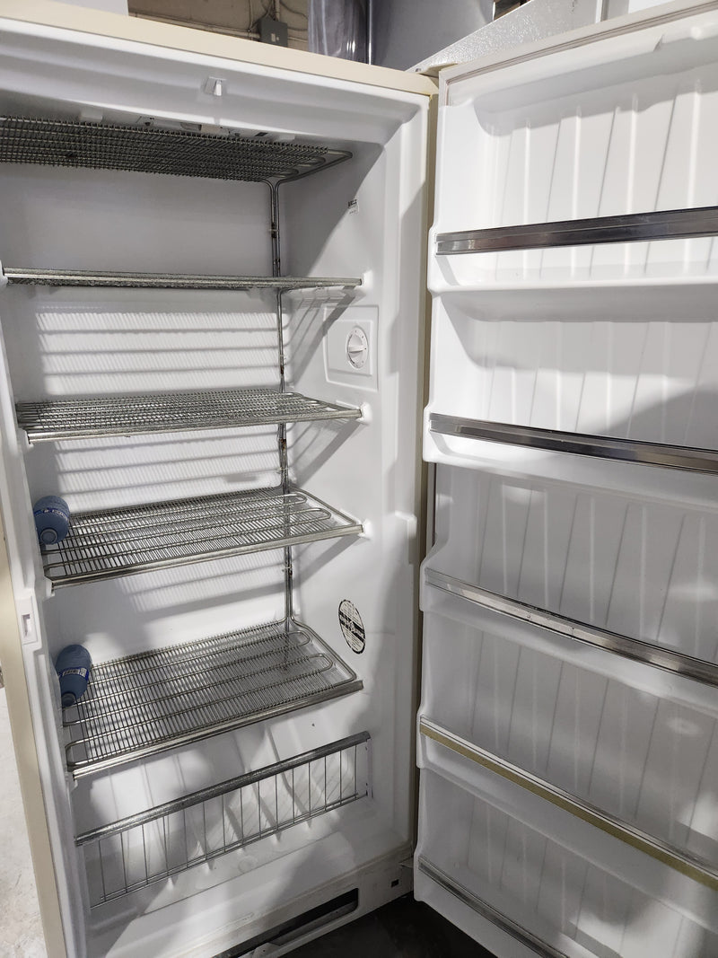 30in Upright Freezer | CWV17-TF - Wood's *** USED ***
