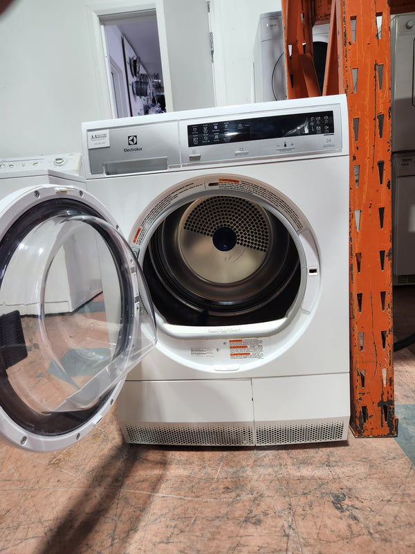 24" Condenser Dryer | EIED2CAQSW - Electrolux *** USED ***