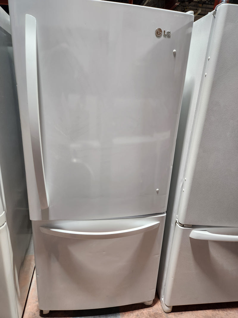 Réfrigérateur 30po avec Congélateur inferieur  |  LG ***USAGÉ***