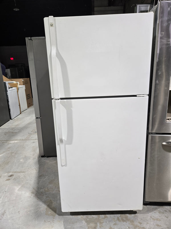 30in White Refrigerator | GTS19QBMARWW - GE *** USED ***