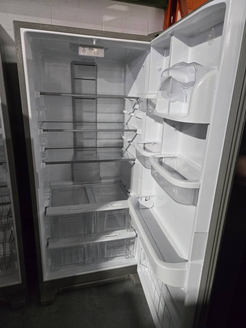 30" Stainless Steel Upright Freezer | WSZ57L18DM - Whirlpool *** USED ***