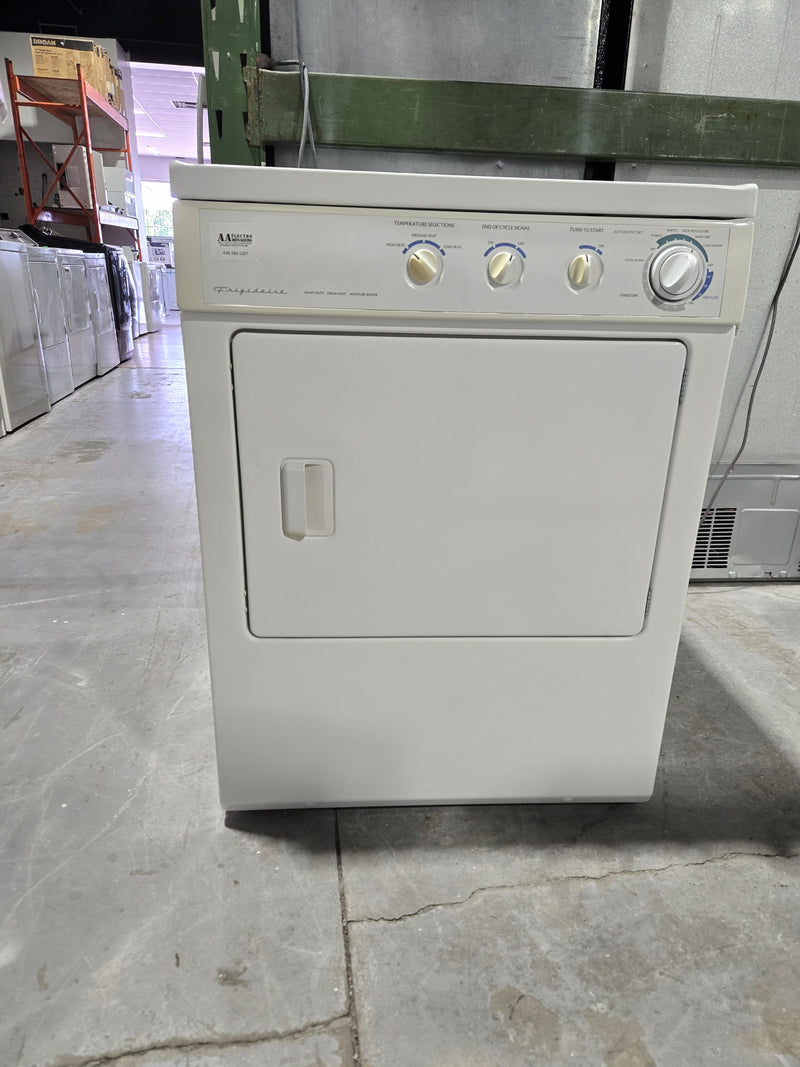 Sécheuse Blanche a commande frontal | FEQ332CES0 - Frigidaire *** USAGÉ ***