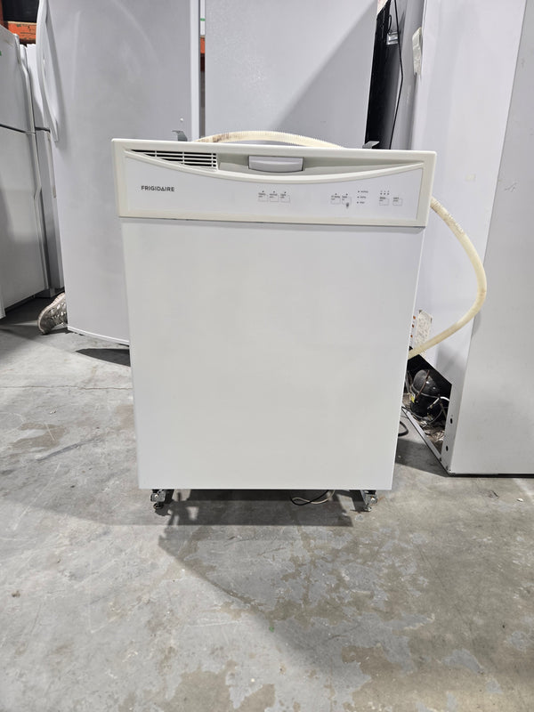 Lave-Vaisselle 24po Blanc cuve plastique | FFBD2406NW7B - Frigidaire  *** USAGÉ ***