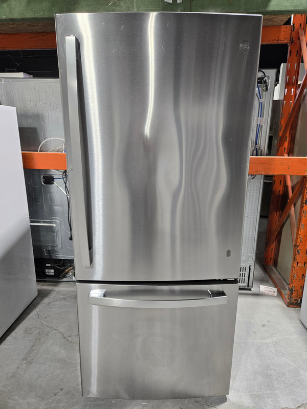 Réfrigérateur 30po Inox Congélateur en bas | GDE21DSKNKSS - GE *** USAGÉ ***