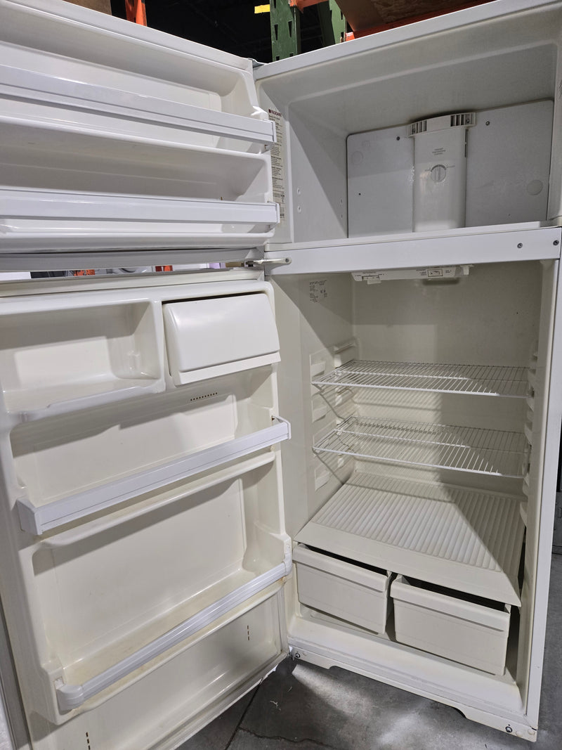 28" white refrigerator | FRT16CRH - Frigidaire *** USED ***