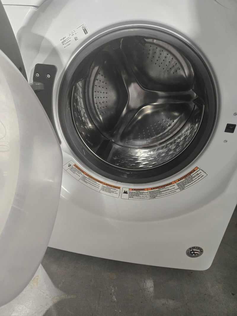 Whirlpool Laveuse à chargement frontal de 5,0 pi. cu. avec distributeur à dose unique WFW560CHW *** USAGÉ ***
