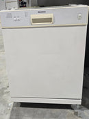 24" Dishwasher with Stainless Steel Tub | DW 14110 - Blomberg *** USED ***