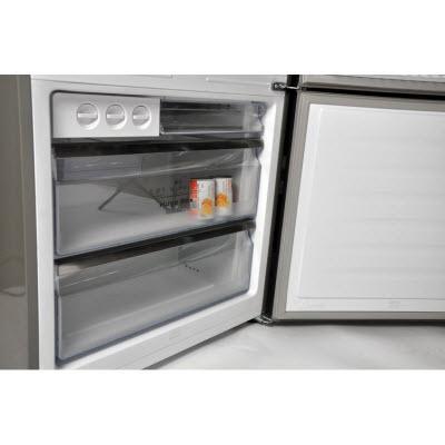 Hisense 31-inch, 17 cu. ft. Counter-Depth Bottom Freezer Refrigerator RB17N6ASE IMAGE 4