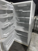30-inch White Bottom Freezer Refrigerator | EB9FVBXWQ01 - Whirlpool *** USED ***