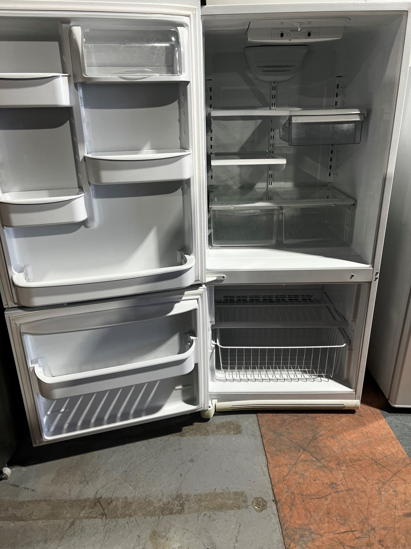 Réfrigérateur 30po Blanc congélateur en bas  | ITB19440Q - Inglis *** USAGÉ ***
