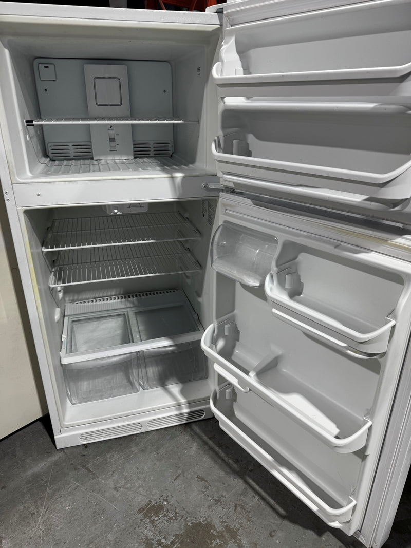 Réfrigérateur 28po Blanc | FFHT1513QW2 - Frigidaire *** USAGÉ ***