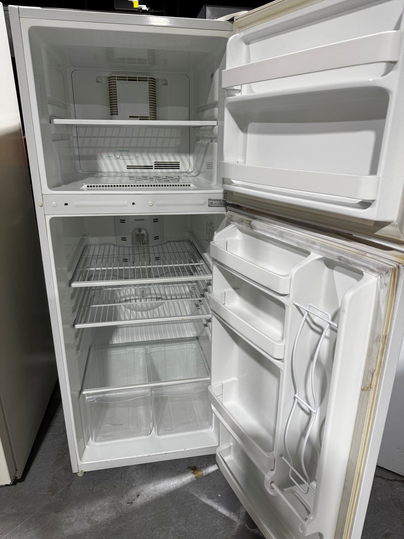 Réfrigérateur 24po Blanc | GTR12BAXARWW - GE *** USAGÉ ***