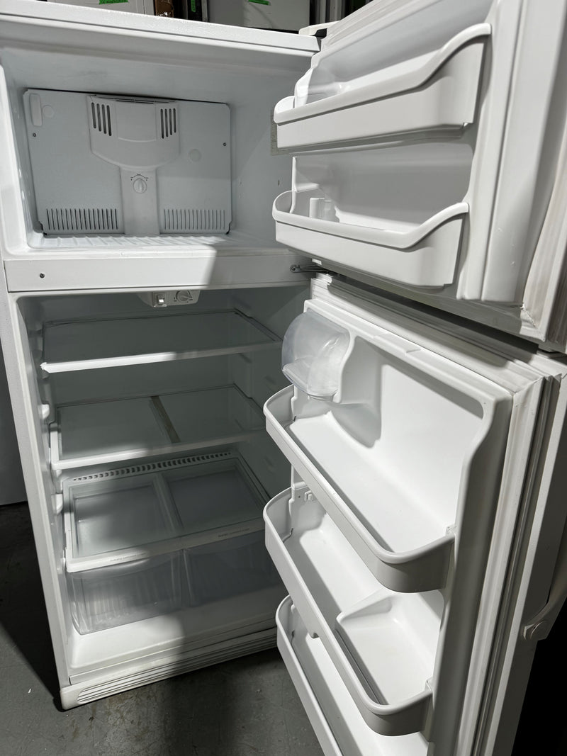 Réfrigérateur 30po Blanc | FRT18IS6JW - Frigidaire *** USAGÉ ***