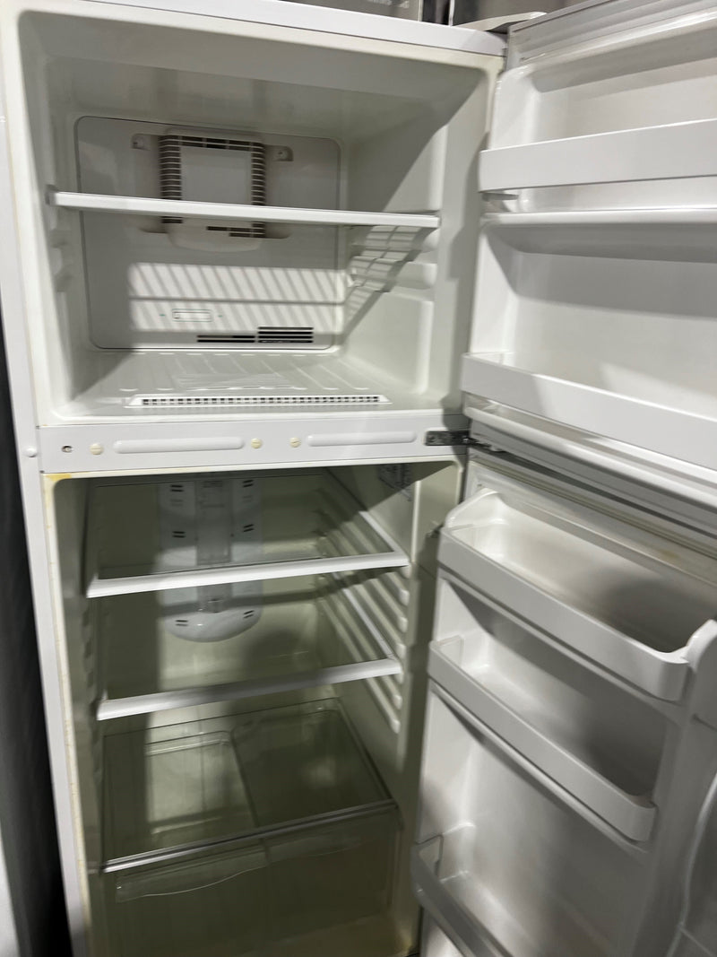 24in White Refrigerator | MTR12BASRWW - Moffat *** USED ***