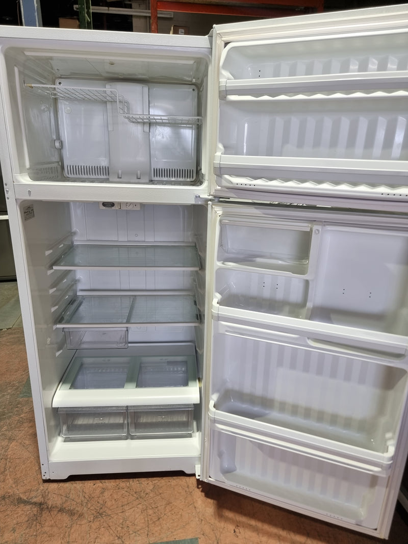 28" Refrigerator White  | HTS18GBRERWW - Hotpoint *** USED ***