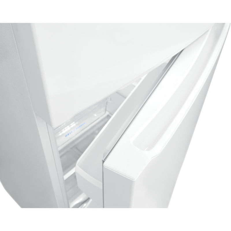 Frigidaire 30-inch, 18.3 cu. ft. Top Freezer Refrigerator FFHT1835VW IMAGE 6