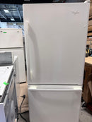 30-inch White Bottom Freezer Refrigerator | EB9FVHXWQ02 - Whirlpool *** USED ***