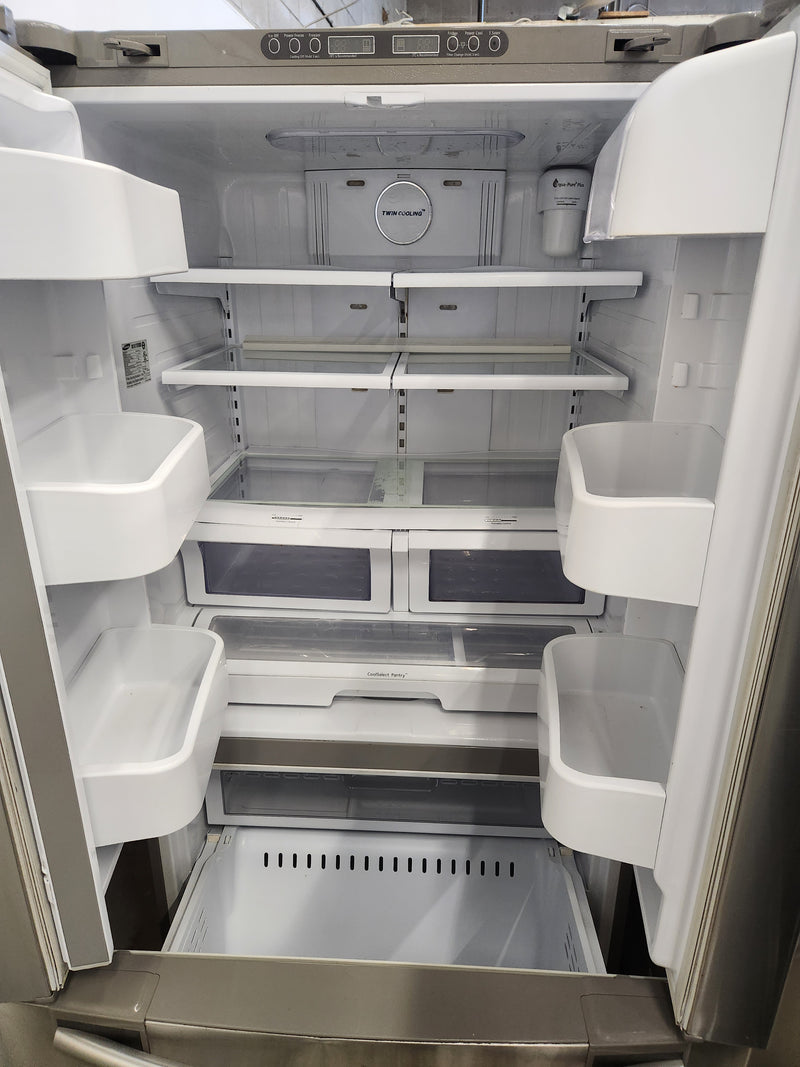 36" Stainless Steel Bottom Freezer French Door Refrigerator | RF263AFRS - Samsung ***USED***