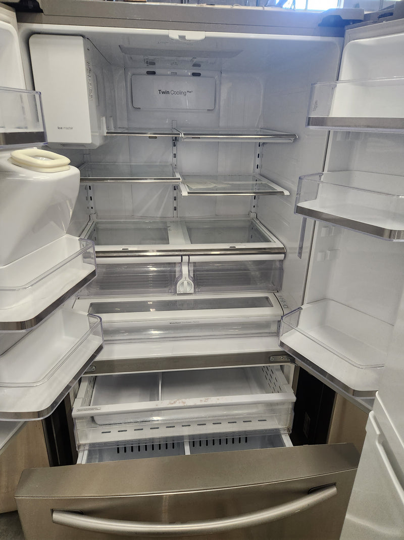 36" Stainless Steel Bottom Freezer Refrigerator | RF323TEDBSR - Samsung ***USED***