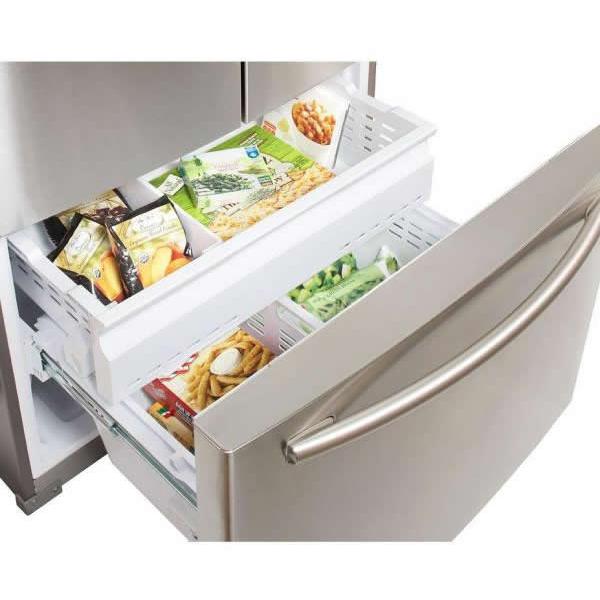 Samsung 36-inch, 25.5 cu. ft. French Freestanding 3-Door Refrigerator with Twin Cooling Plus™ RF26HFENDSR/AA IMAGE 10