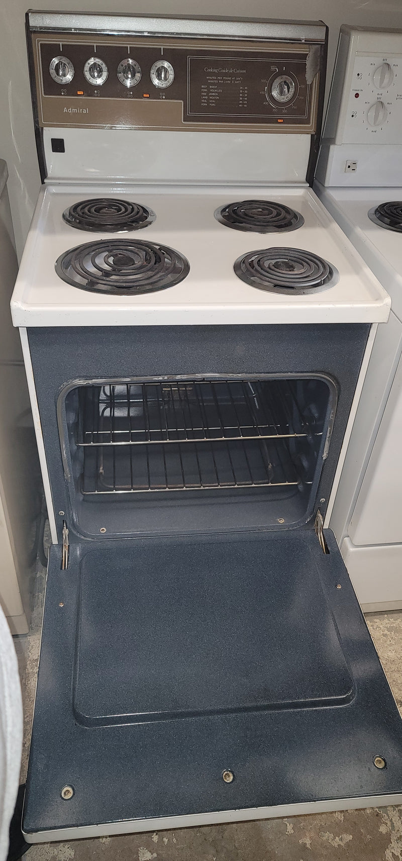 Stove 24in 220v retro without drawer | 24" 240v - ADMIRAL  ***USED***