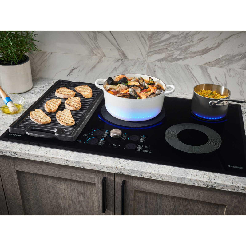 Samsung 36-inch Built-in Induction Cooktop with  Virtual Flame™ Technology NZ36M9880UB/AA IMAGE 4