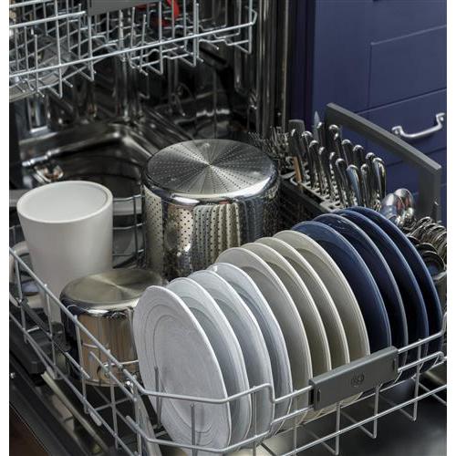 GE 24-inch Built-in Dishwasher with Sanitize Option GDP645SYNFS IMAGE 7