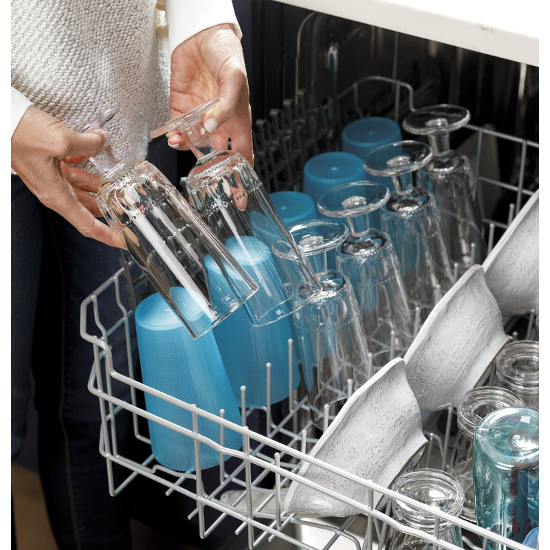 GE 24-inch Built-in Dishwasher with Sanitize Option GDF645SGNWW IMAGE 7