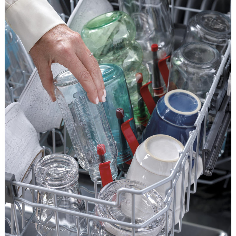 GE 24-inch Built-in Dishwasher with Sanitize Option GDF645SGNWW IMAGE 9